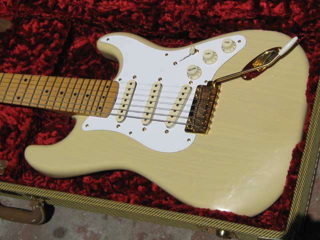 Strats/MAG001_2.JPG