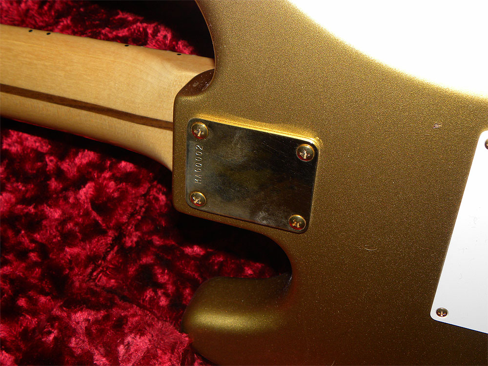 Strats/mag0002_plate.jpg